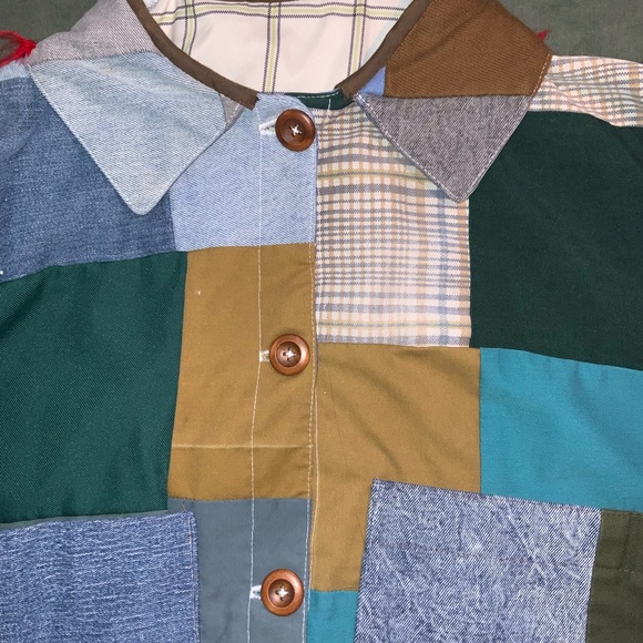 handmade quilt coat denim patchwork barn jacket chore coat vintage wooden button - Picture 5 of 9